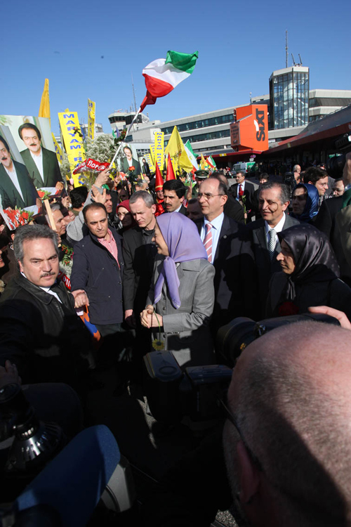 Maryam Rajavi arrives in Berlin Maryam Rajavi arrives in Berlin