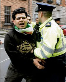 Iran's foreign minister heckled in Dublin; 3 held Iran's foreign minister heckled in Dublin; 3 held