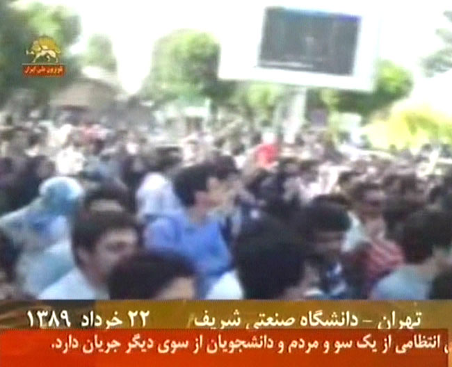 As protests persist, security and demonstrators clash in Iran As protests persist, security and demonstrators clash in Iran