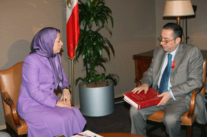 maryamrajavi-2_12_10_2