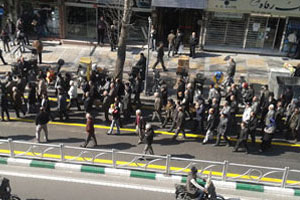 tehran-20130204-housig200