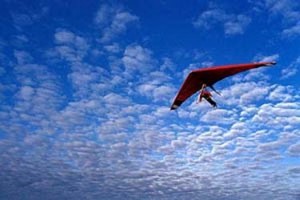 slovak-hang-glider-group-detained-in-Iran-300x200