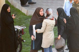 women-police-200 women-police-200