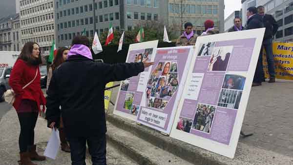 Iranians protest Ashton Tehran Visit
