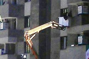 satellite-crane
