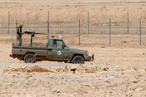 saudi-arabia-fence-iraq