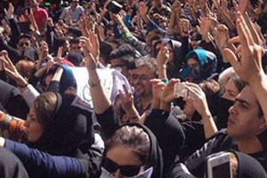 iran-acid-attack-protest-20142210-4-300