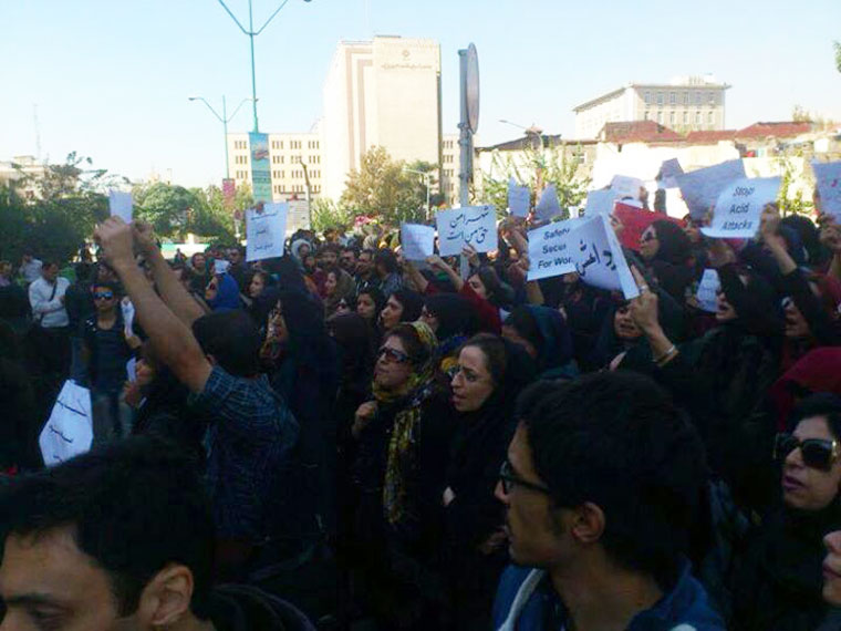 iran-acid-attack-protest-20142210-9 iran-acid-attack-protest-20142210-9