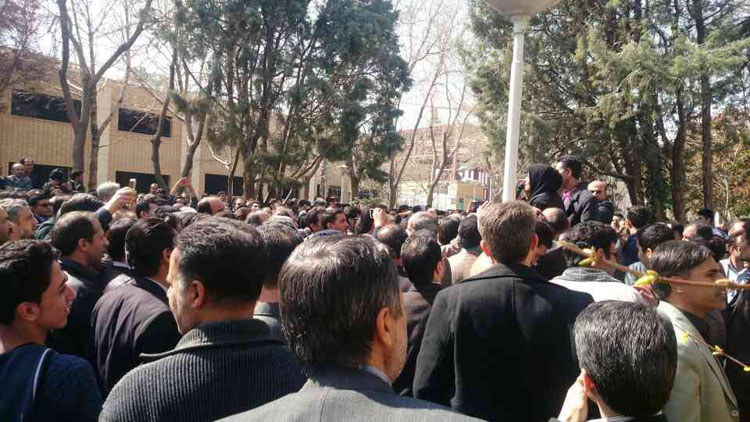 teachers-esfahan-20150301-750