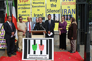 London-demo-Aug-2015-2 Anglo-Iranian residents from London's Barnett neighborhood