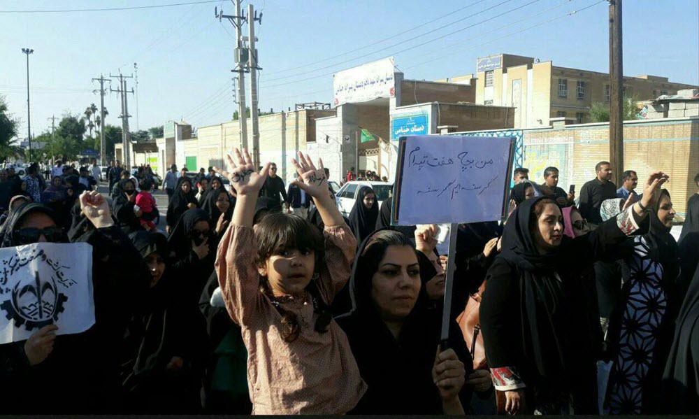 Iran-Haft-Tappeh-Sugar-Cane-Workers-Demonstrati