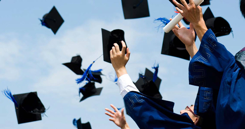 Iran_Graduates_Likely_to_Emigrate_Because_of_Dire_Economic_Situation Iran Graduates Likely to Emigrate Because of Dire Economic Situation