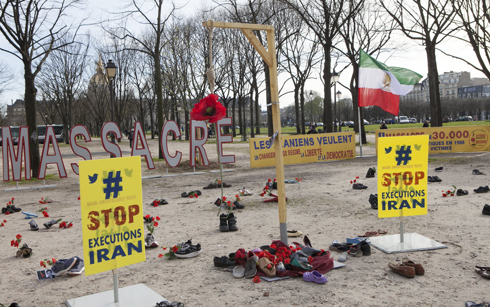 Iran_Regime_Hangs_Three_Prisoners_at_Dawn_in_Bandar_Abbas Iran Regime Hangs Three Prisoners at Dawn in Bandar Abbas