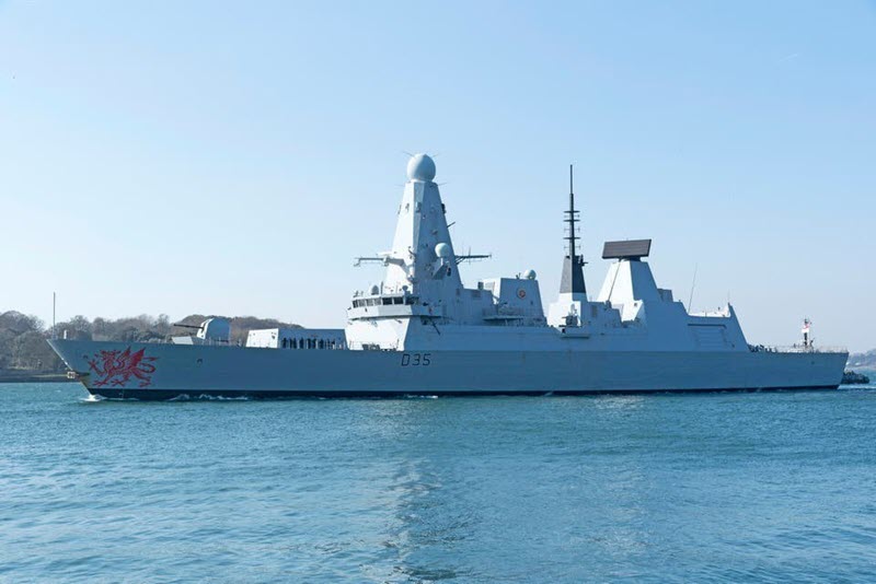UK_Warship_Placed_on_High_Alert_After_Iranian_Bomb_Boat_Spotted_in_Its_Path UK Warship Placed on High Alert After Iranian ‘Bomb Boat’ Spotted in Its Path