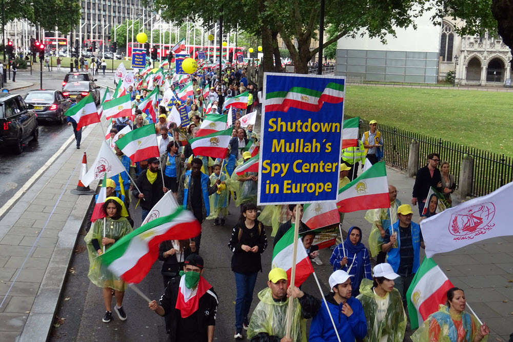 Iran Regime’s ‘Proxy’ Terror Army Exposed - Britain's Daily Star