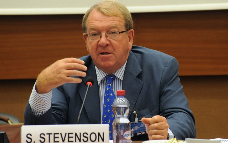 Former European lawmaker Struan Stevenson has called for a new Iran policy by the European Union