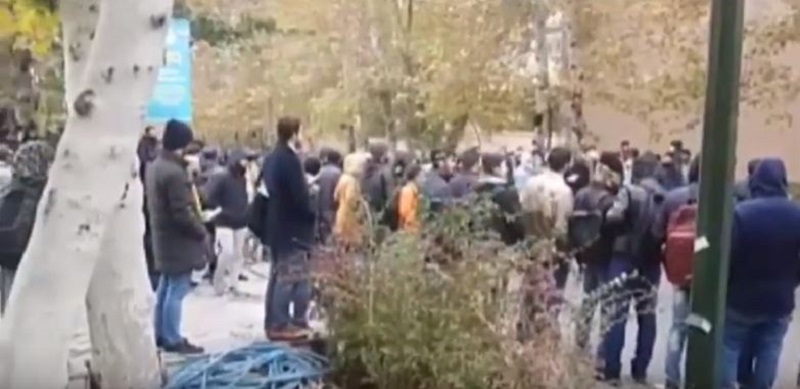 Extensive Clashes Between University Students and Suppressive Forces in Tehran University