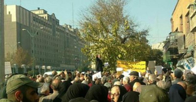 November_10_2019_a_large_number_of_retirees_staged_gatherings_outside_the_regimes_Majlis_Parliament3